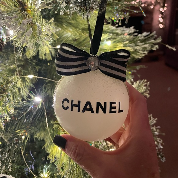 Chanel Ornaments - Picture 3 of 8